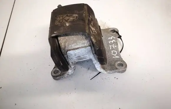Nissan Murano Z50 Engine mount bracket