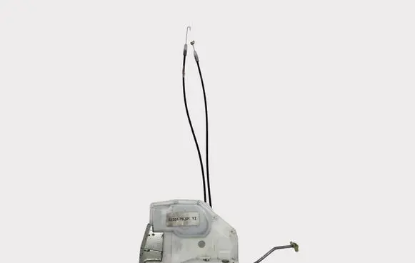 Suzuki SX4 Front door lock 71743359 8220179J21 71768757