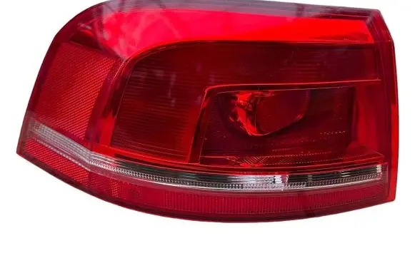 Volkswagen PASSAT B7 Rear/tail lights 3AF945095C
