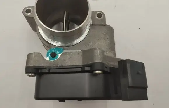 Volkswagen Golf VI Throttle valve 03L128063Q 139115502