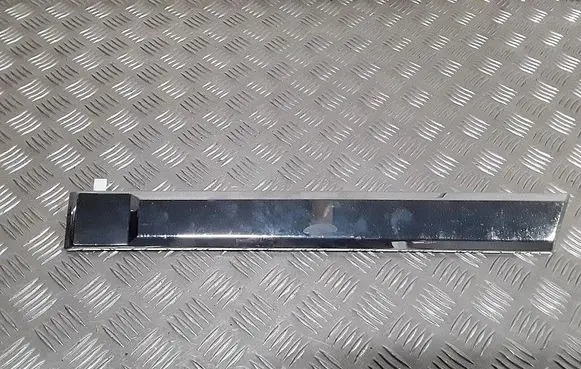 Jeep Commander Rear door trim (molding) 55157383AA