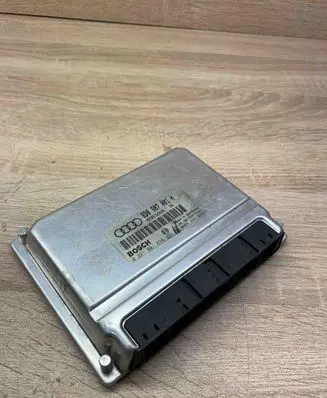Audi A4 S4 B5 8D Engine control unit/module ECU 8D0907401H 0281001834
