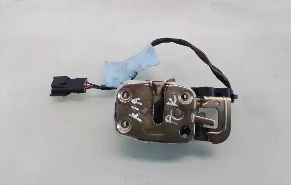 KIA Sportage Front door lock