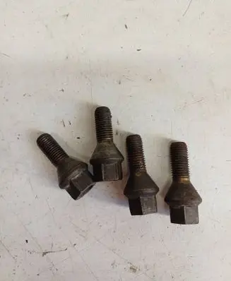Mini One - Cooper R50 - 53 Nuts/bolts 