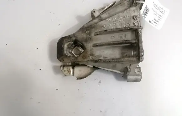 BMW X5 E70 Engine mounting bracket 6790022