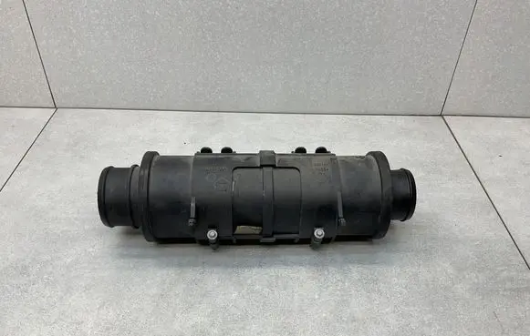Jeep Grand Cherokee Air intake duct part 52014695AA