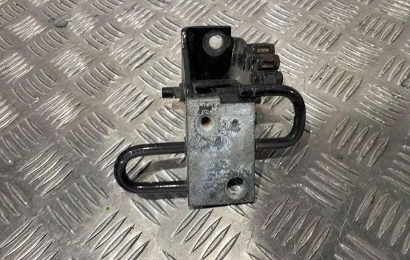 Audi Q7 4L Front door lower hinge 8E0831412E