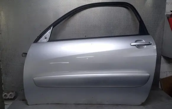 Door (2 Door Coupe)