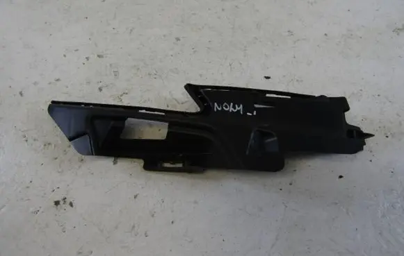 Front bumper mounting bracket