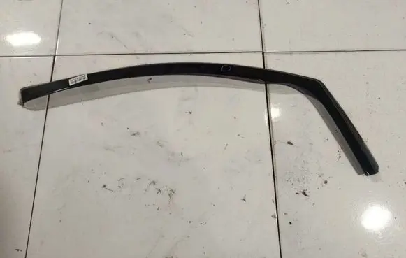 Volkswagen Touran I Sliding door wind deflector 