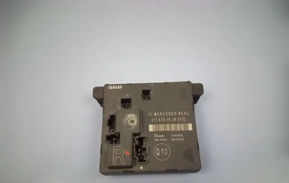 Mercedes-Benz E W211 Door control unit/module 2118201626