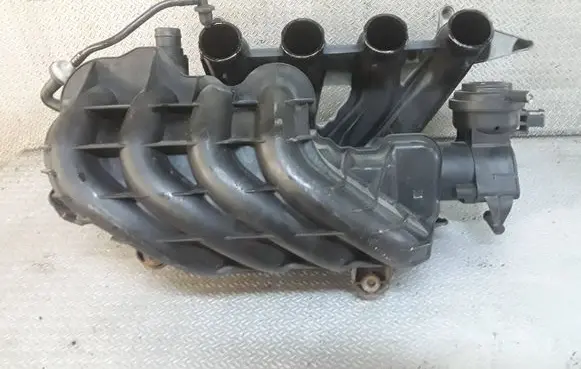 Audi A3 S3 8P Intake manifold 06F133210D