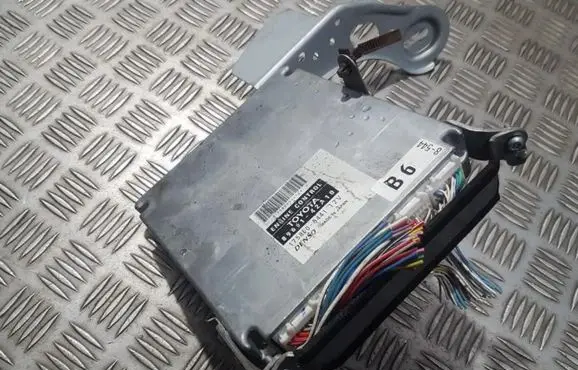 Toyota RAV 4 (XA20) Engine control unit/module 8966142a10