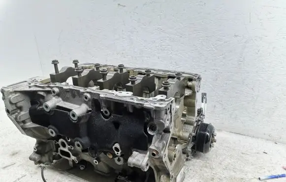 Land Rover Range Rover Velar Engine block PBH4P36015AD