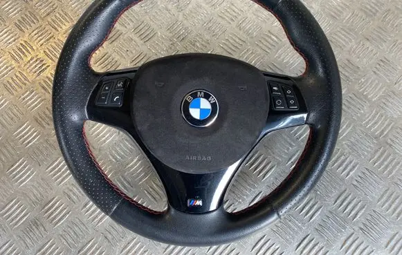 BMW 1 E81 E87 Steering wheel 7839075 9123288 3051642