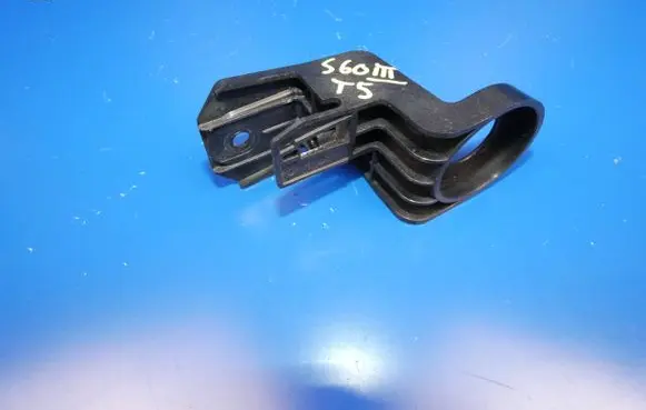 Volvo S60 Air filter cleaner box bracket assembly 31493244