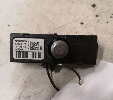 Volvo V40 Aerial antenna amplifier 31282107