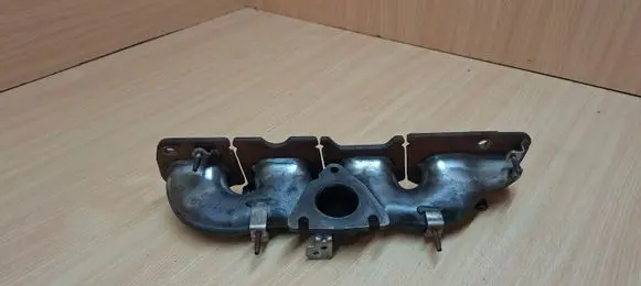 Citroen DS5 Exhaust manifold 9672525080 82026042F