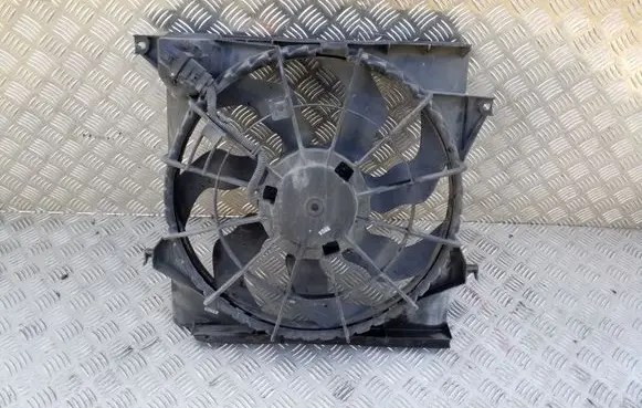 Hyundai ix35 Radiator cooling fan shroud