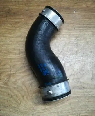 Intercooler hose/pipe