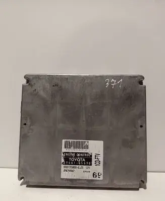 Toyota Avensis T250 Engine control unit/module 8966105690 MB1758006325 1758006325