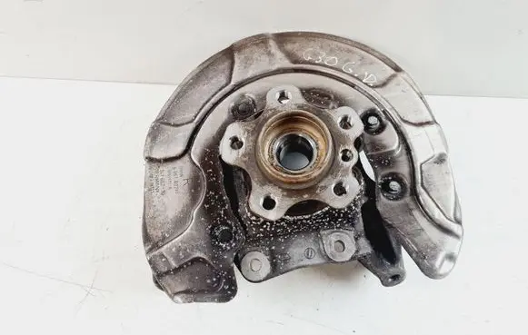 BMW 5 G30 G31 Rear wheel hub 6866338 6861802