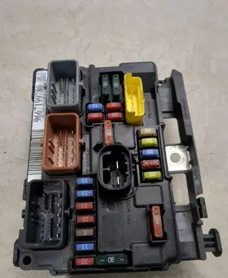Citroen DS3 BSM Control unit 9667199780