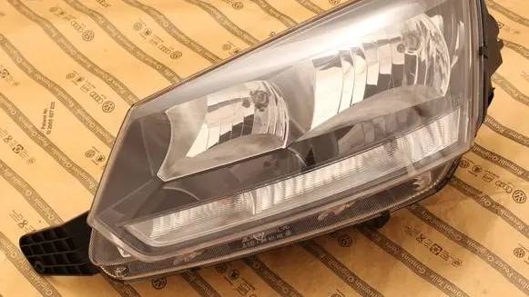 Skoda Yeti (5L) Headlight/headlamp 5L1941015D