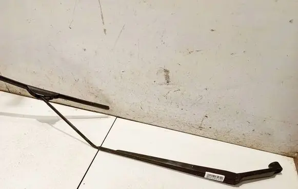 Toyota Avensis Verso Front wiper blade arm