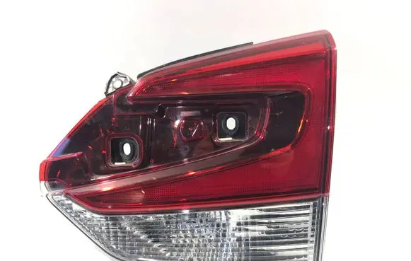 Subaru Forester SK Tailgate rear/tail lights 84251SJ000 84251SJ010 84912SJ080