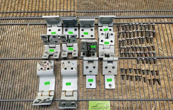 Mercedes-Benz G W461 W463 1st Gen Loading door upper hinge A4637406600 4637200137 4637200237