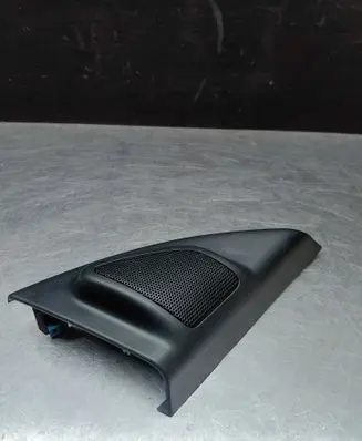 Volvo V70 Front door speaker 30781066