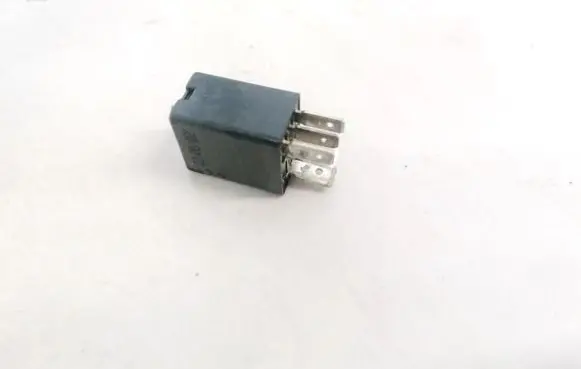 Renault Scenic I Other relay 7700414484