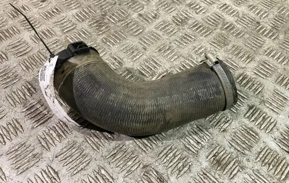 Volvo XC90 Intercooler hose/pipe 31370357 31370286