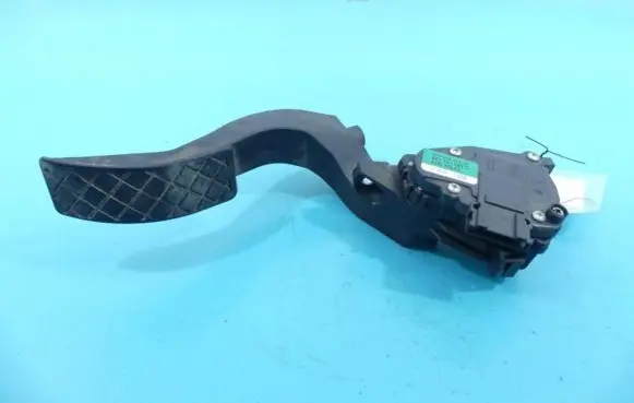 Audi A4 S4 B7 8E 8H Accelerator throttle pedal 8E1721523C IMPRK1103832