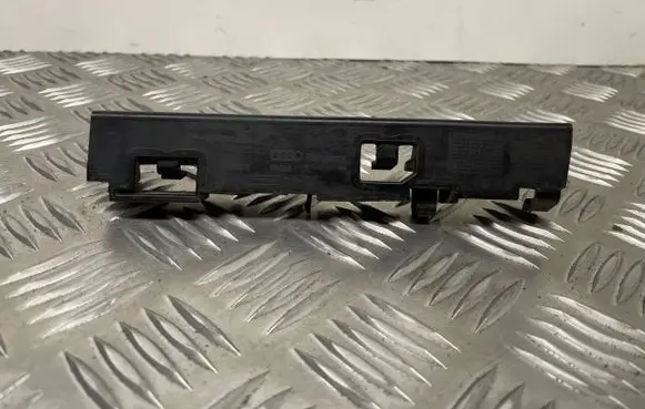 Front bumper mounting bracket