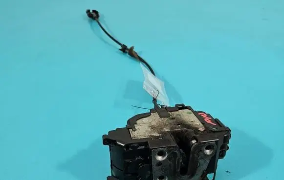 Renault Master III Front door lock IMPRK1529701