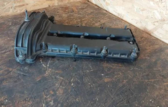 Jeep Grand Cherokee Rocker cam cover 20132435