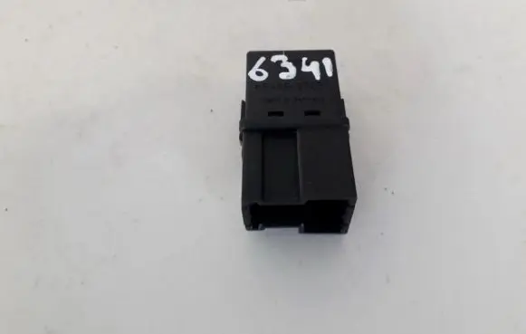 Volvo S40, V40 Other relay MB953382 V23074
