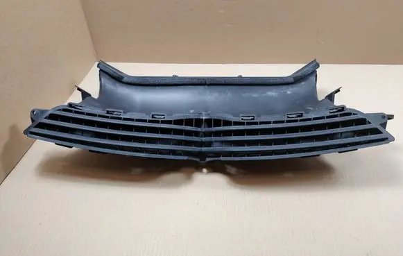 Tesla Model X Intercooler air channel guide 105022300D