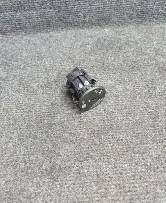 Passenger airbag on/off switch