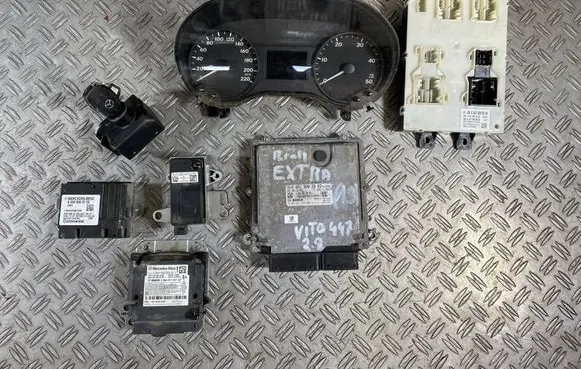 Mercedes-Benz Vito Viano W447 Engine ECU kit and lock set A6519002803 0281031244 A6519012802