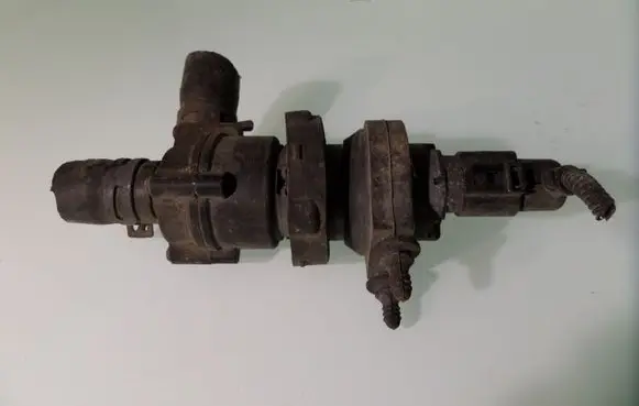 Volkswagen Sharan Water pump 1J0965561A