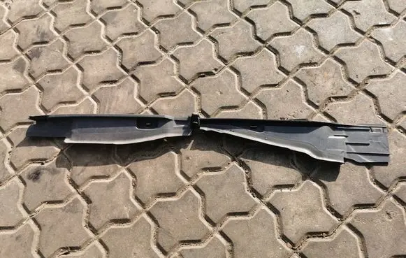 Renault Laguna III Fender end trim 668620012R