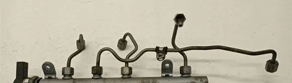 Mercedes-Benz E W212 Fuel main line pipe