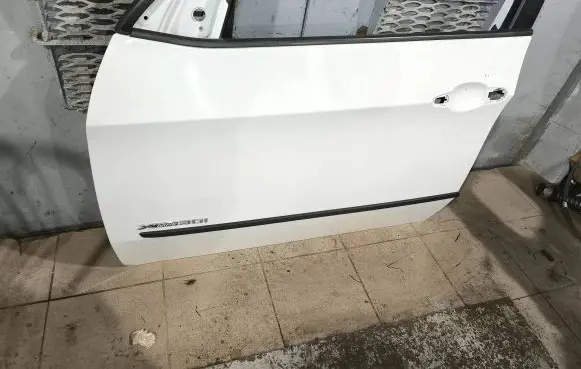BMW X5 E70 Front door 68714352B