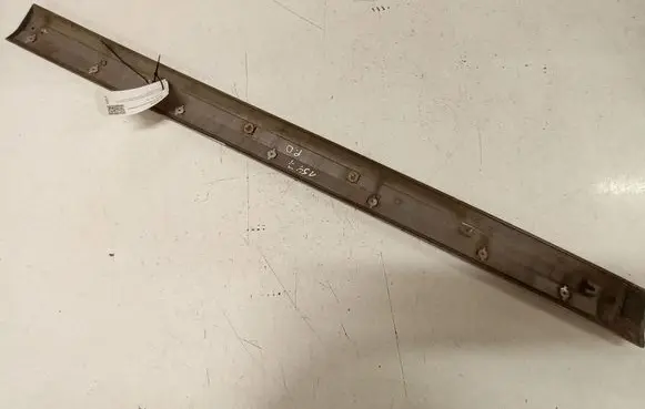 KIA Carens I Front door trim (molding) 0K2FA50661