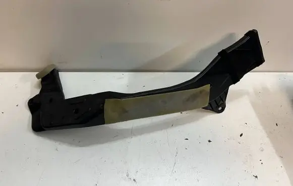 Mazda CX-3 Air intake hose/pipe D11B61272