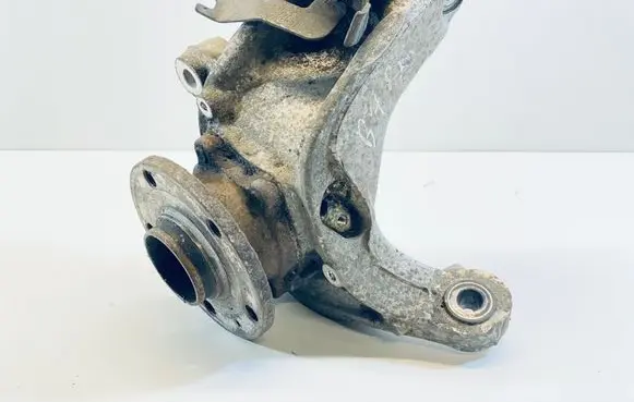 Volkswagen PASSAT B7 Front wheel hub 3C0407253F 3C0407257G 1K0407621F