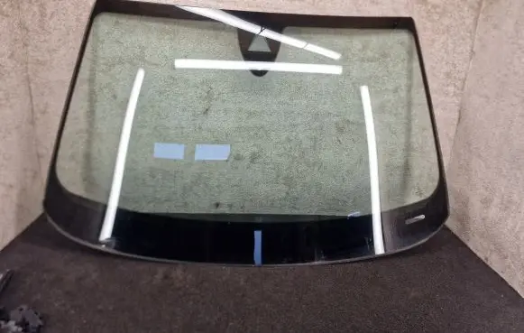 Audi A8 S8 D4 4H Front windscreen/windshield window 